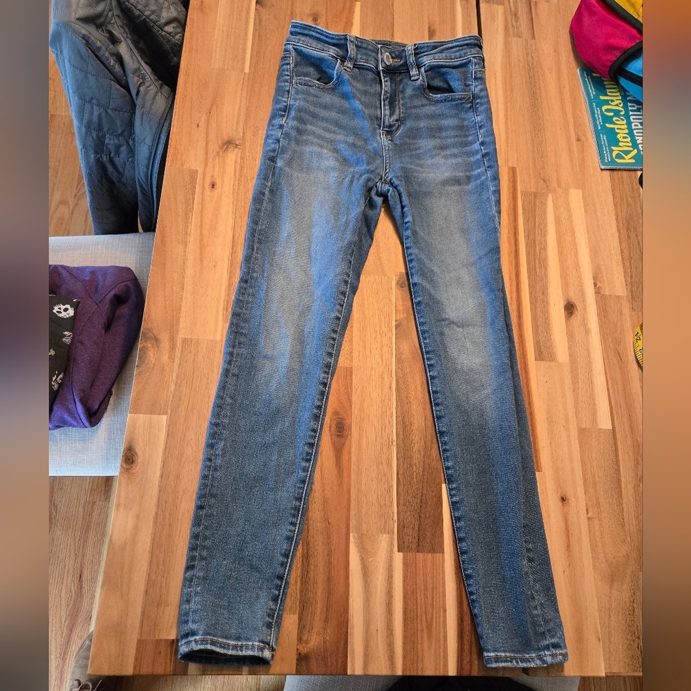 AEO women's Next level high Rise jegging Jeans 4 Short
